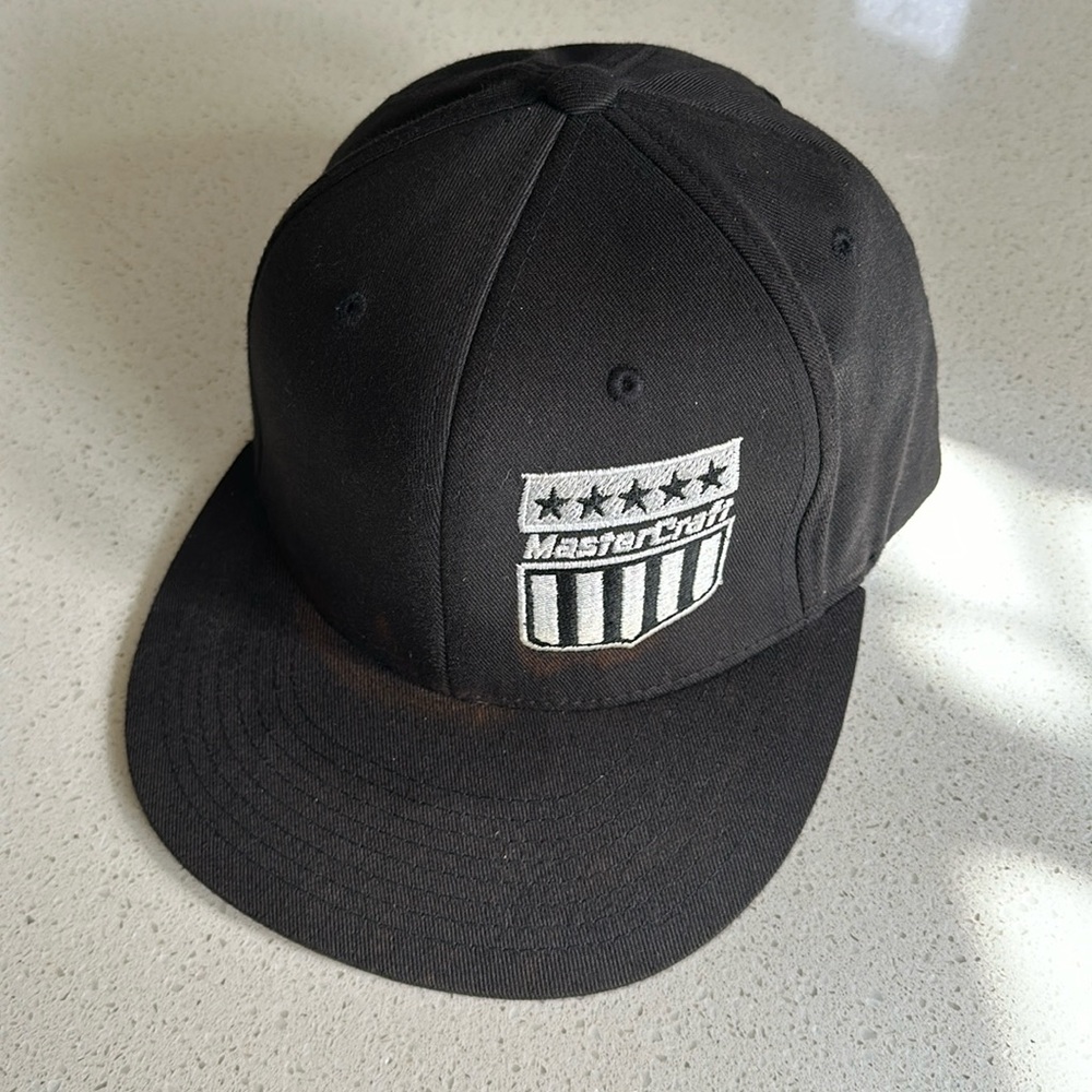 Mastercraft Seattle Men’s Flexfit Hat Cap Black L-XL Boat Wake Surf Wakeboard